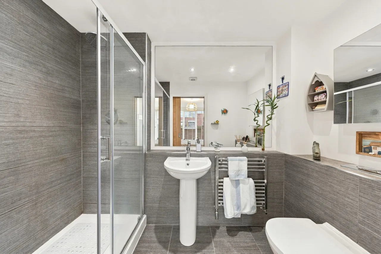 Chaddock Hall Drive, Worsley, M28, photo 7