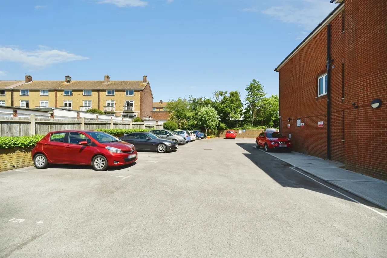 St. Peters Close, Hove, BN3, photo 13