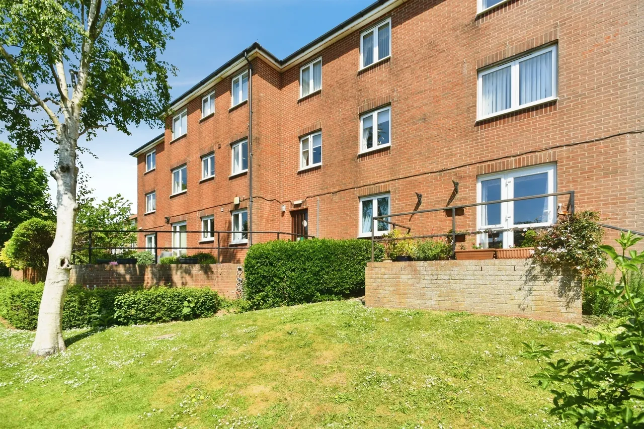 St. Peters Close, Hove, BN3, photo 2