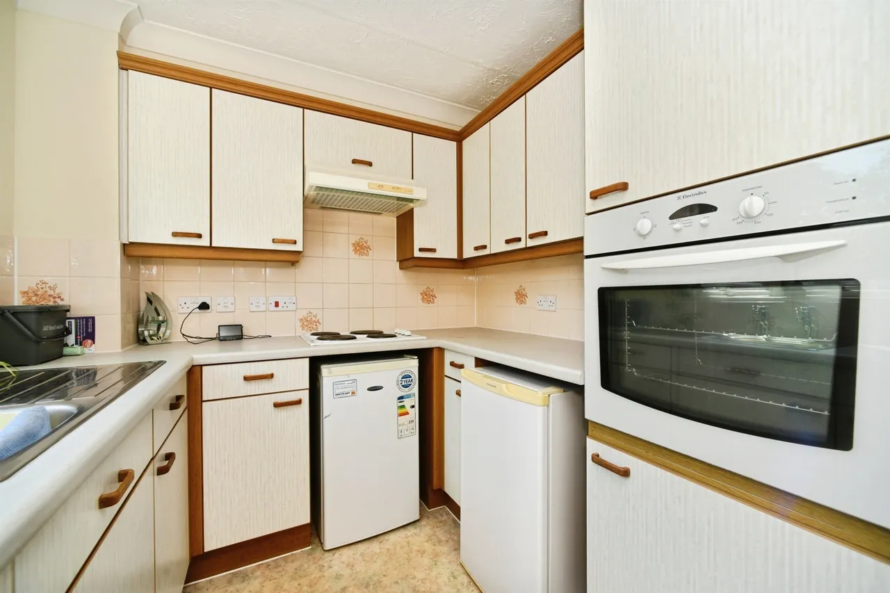 St. Peters Close, Hove, BN3, photo 15