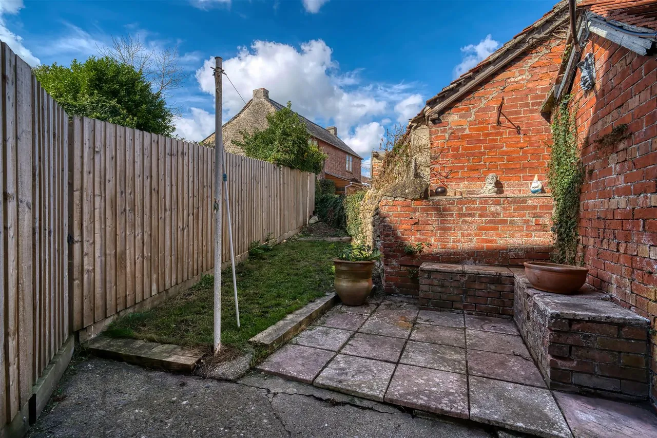 High Street, Templecombe, photo 4
