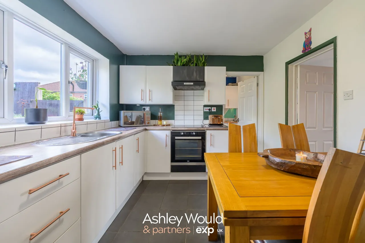 Beecher Road East, B63, photo 3