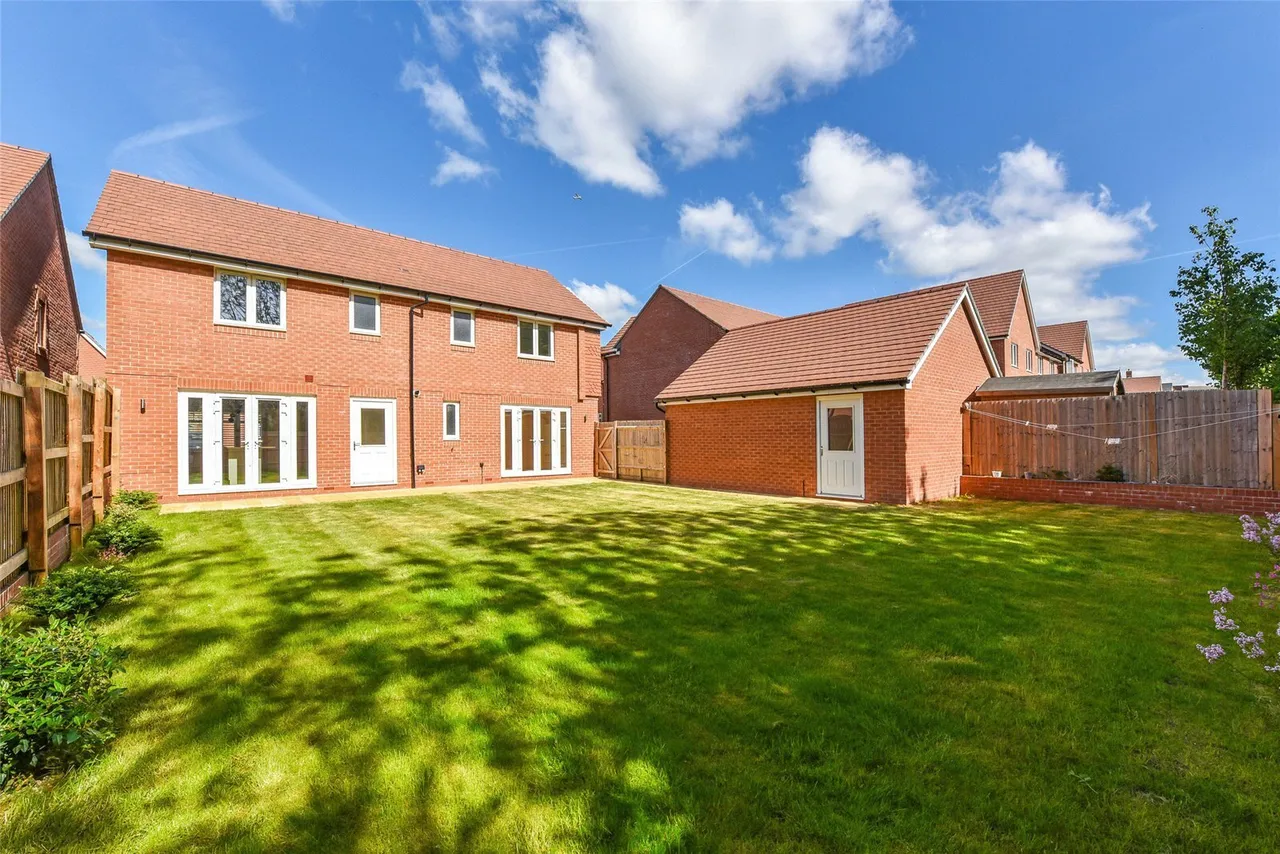 Nine Acres, West Broyle, PO19, photo 3