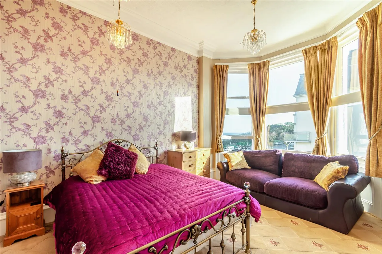 Esplanade Road, Scarborough, photo 14
