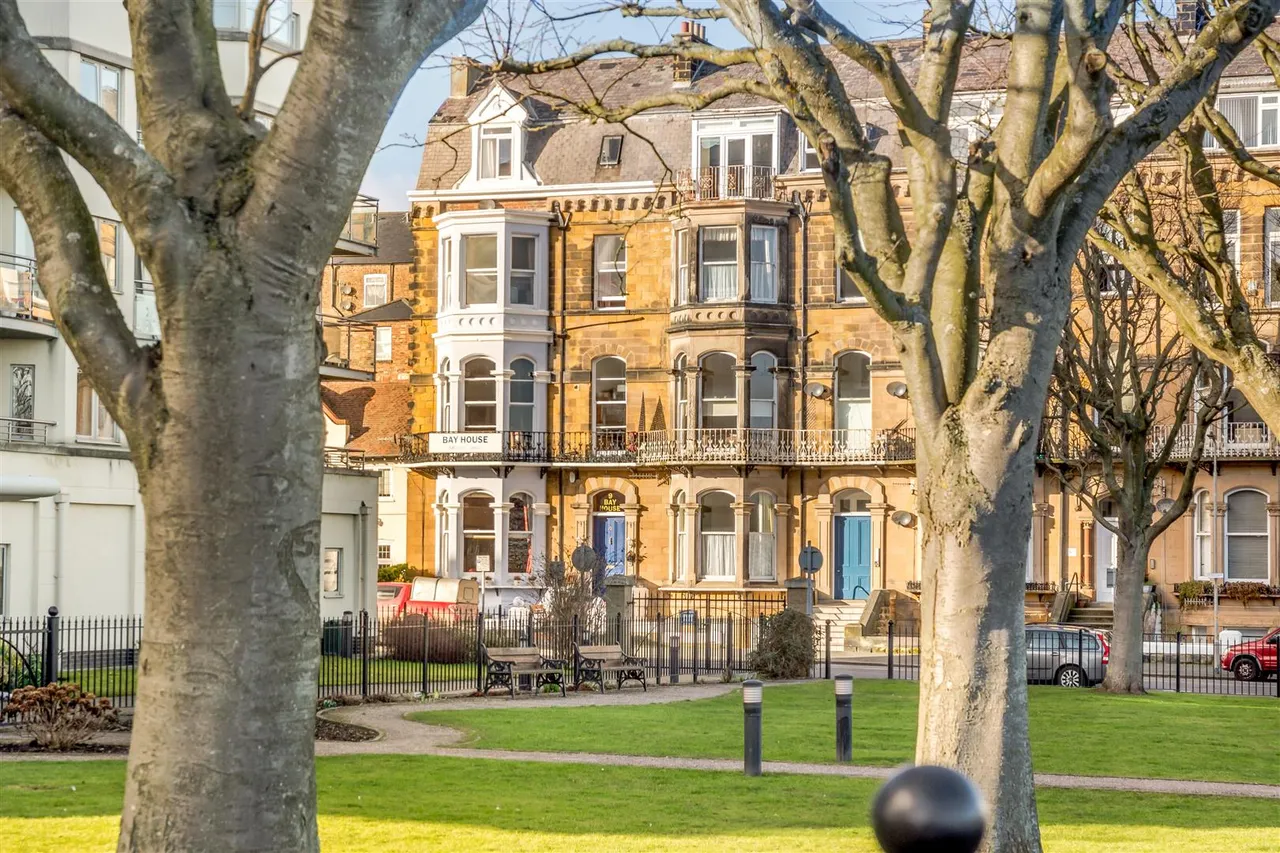 Esplanade Road, Scarborough, photo 29