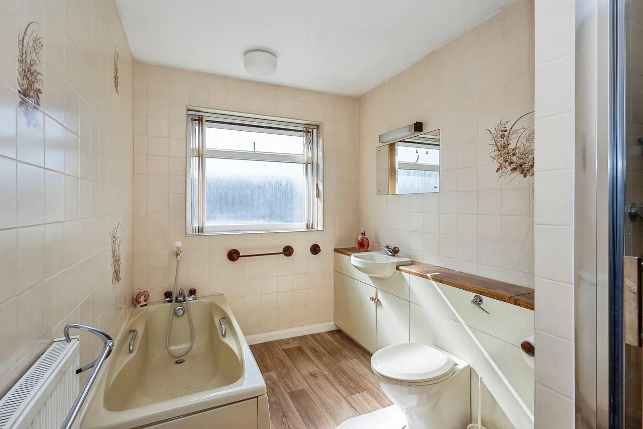 Idsworth Road, Waterlooville, PO8, photo 9