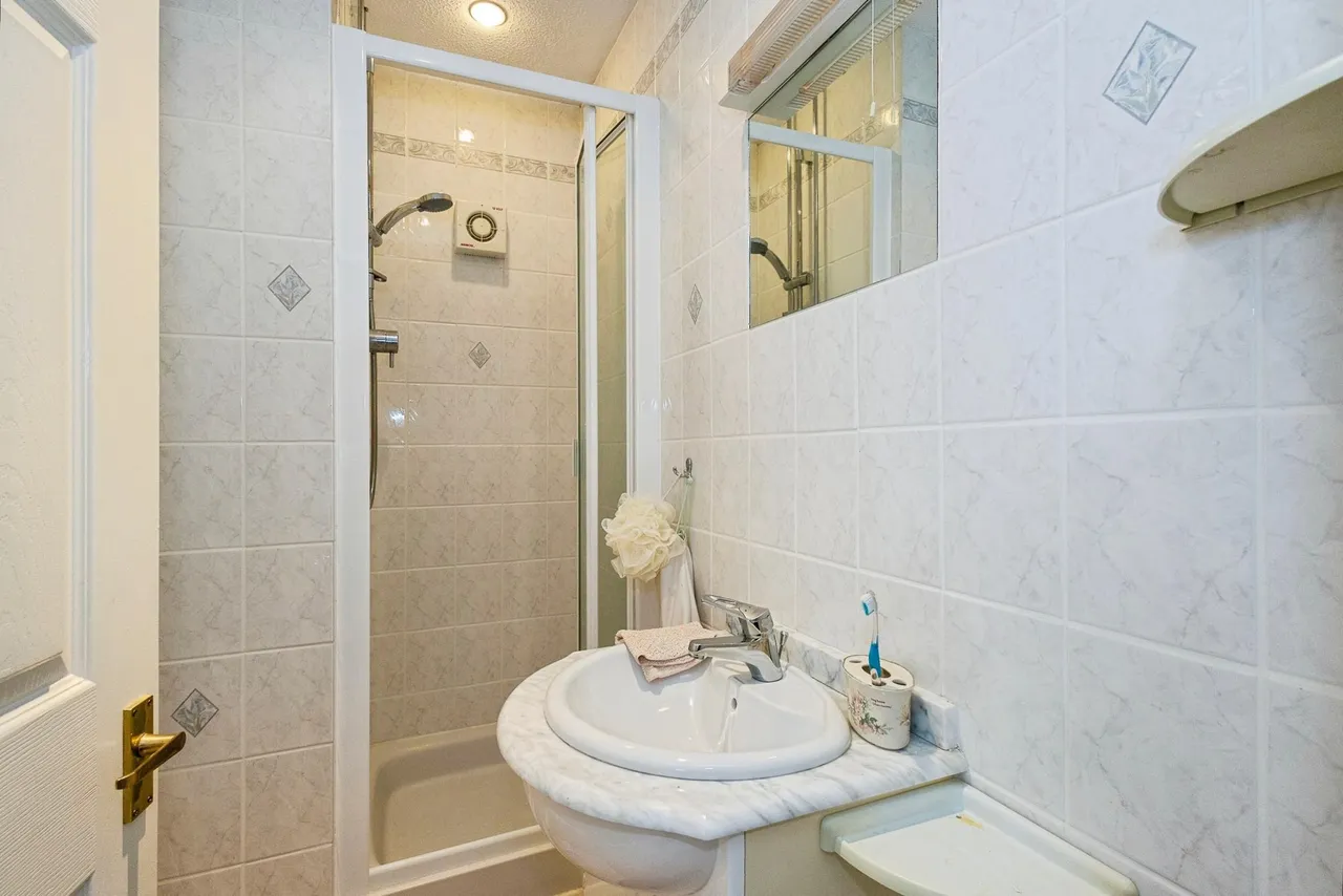 Idsworth Road, Waterlooville, PO8, photo 12