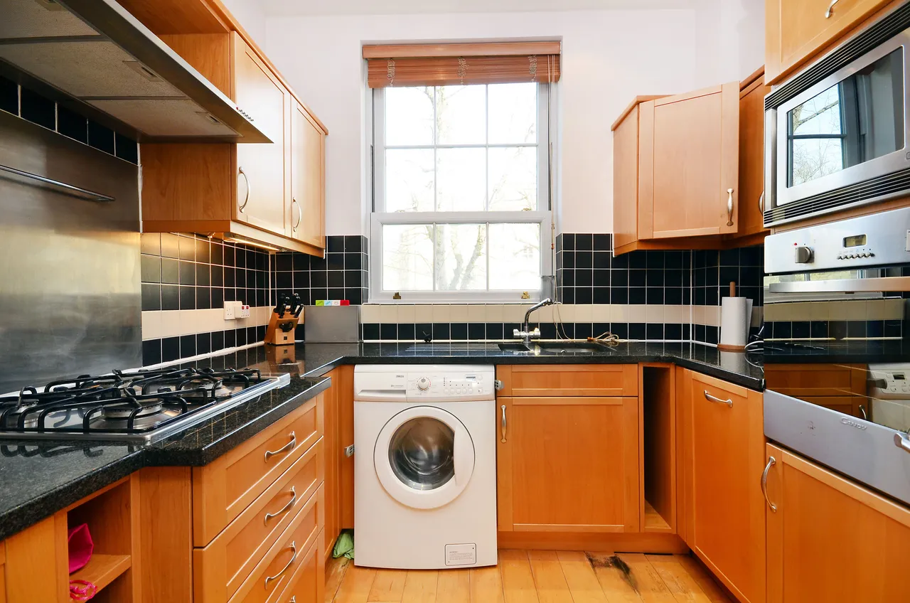 London, SW19, photo 5