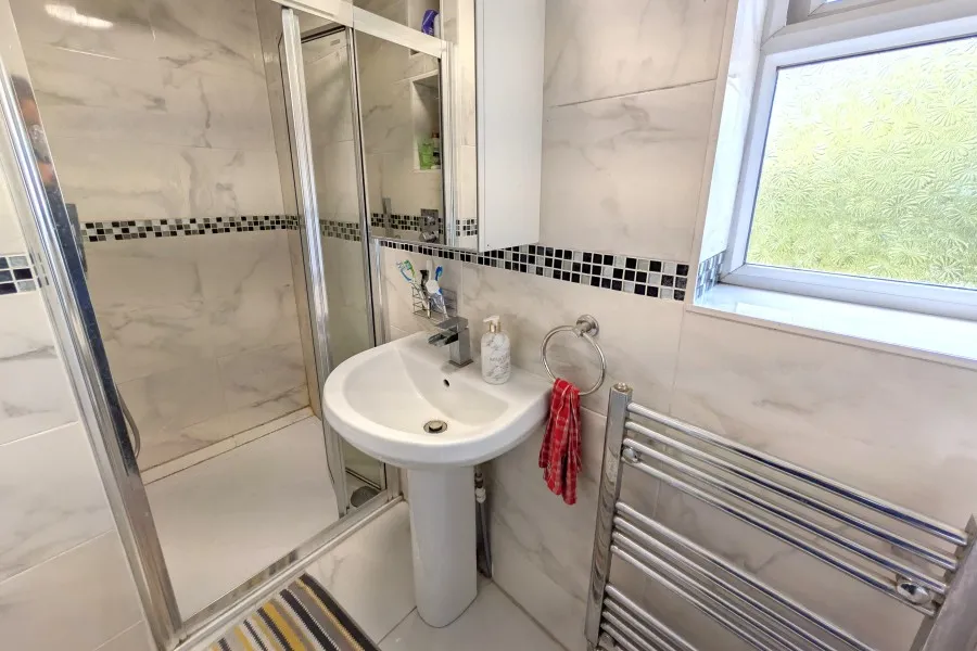 Hammond Road, Woking, GU21, photo 8