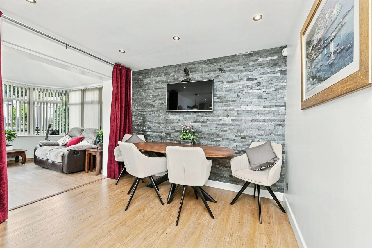 Grantley Place, Bradley, Huddersfield, photo 7