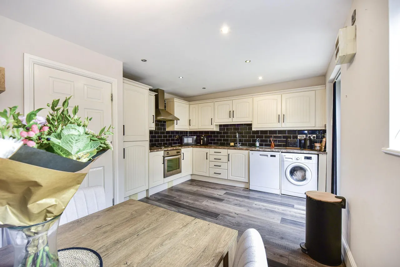 Ewers Road, Kimberworth, S61, photo 4
