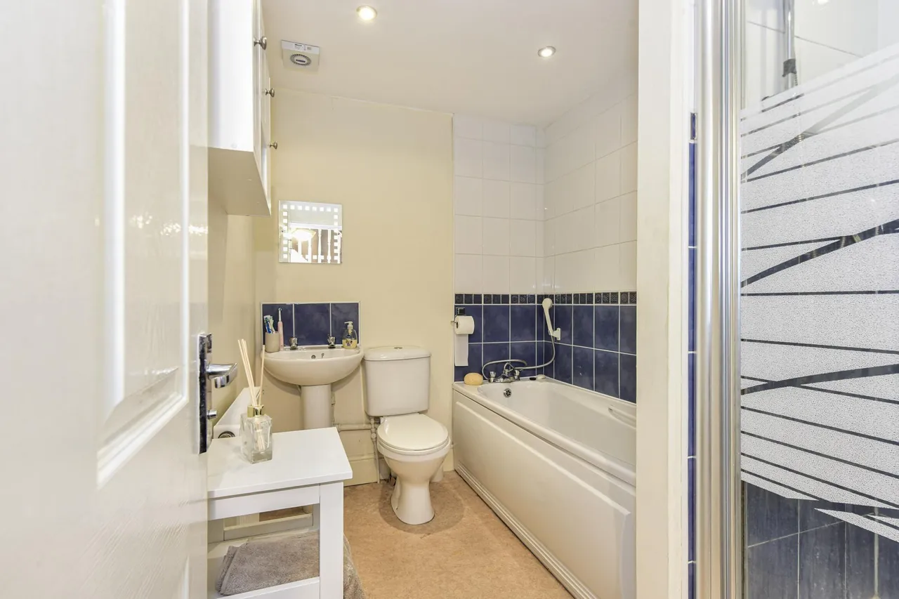 Ewers Road, Kimberworth, S61, photo 19