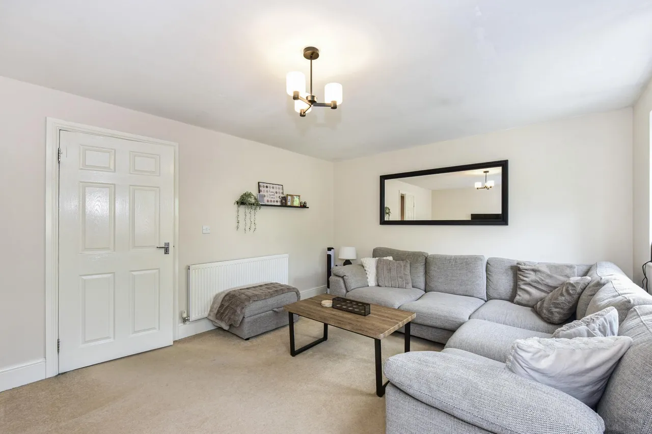 Ewers Road, Kimberworth, S61, photo 9