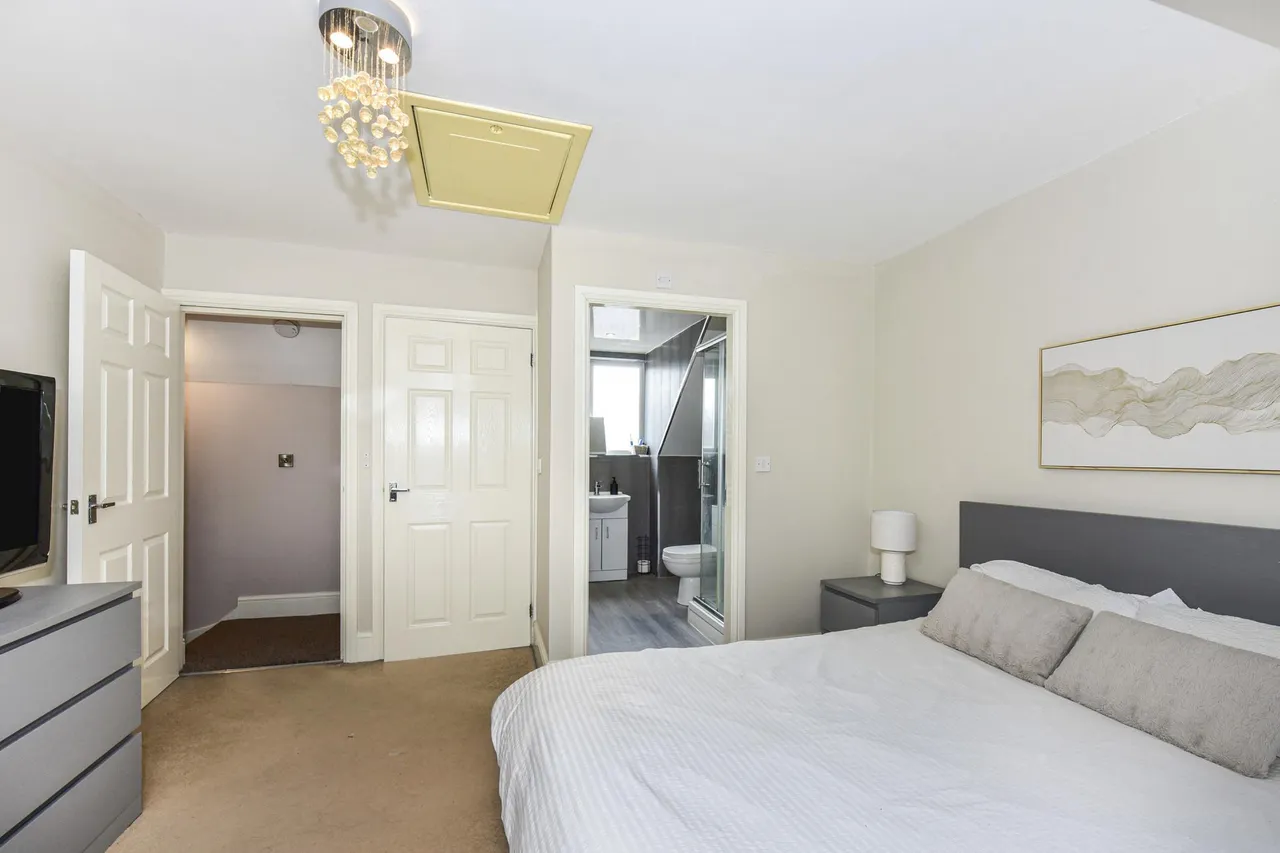 Ewers Road, Kimberworth, S61, photo 17