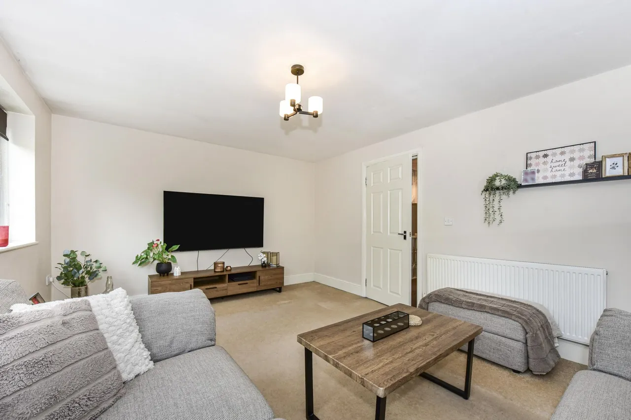 Ewers Road, Kimberworth, S61, photo 10