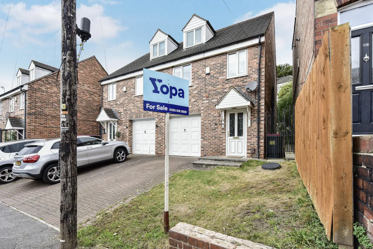 Ewers Road, Kimberworth, S61, photo 24