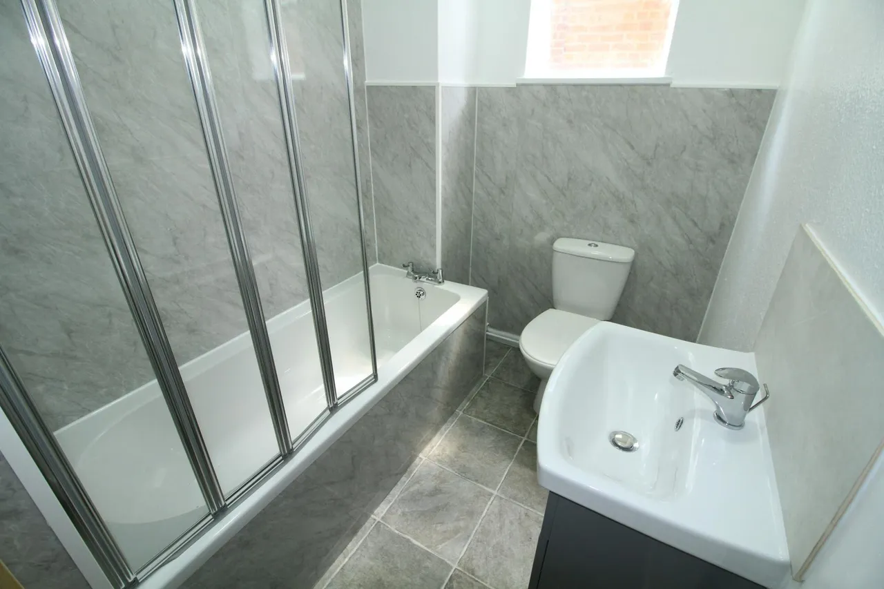 Waterloo Crescent, Nottingham, NG7, photo 9