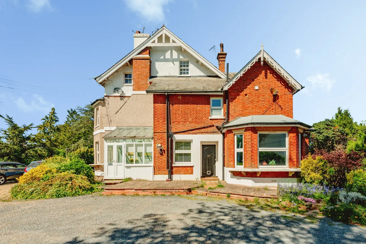 Eastbourne Road, Godstone, RH9, photo 2