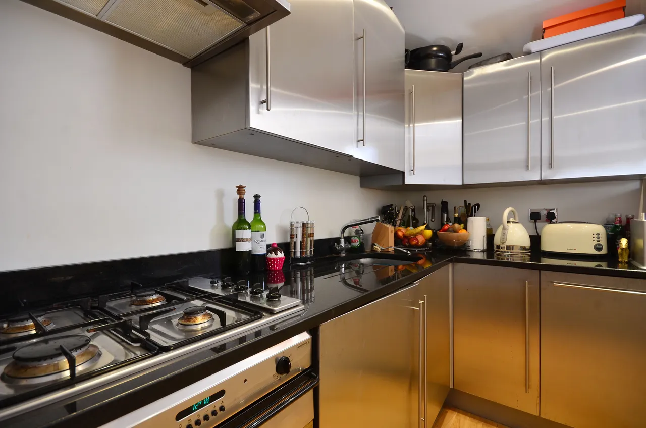 Flat 3a, 28 Shepherds Hill, London, photo 6