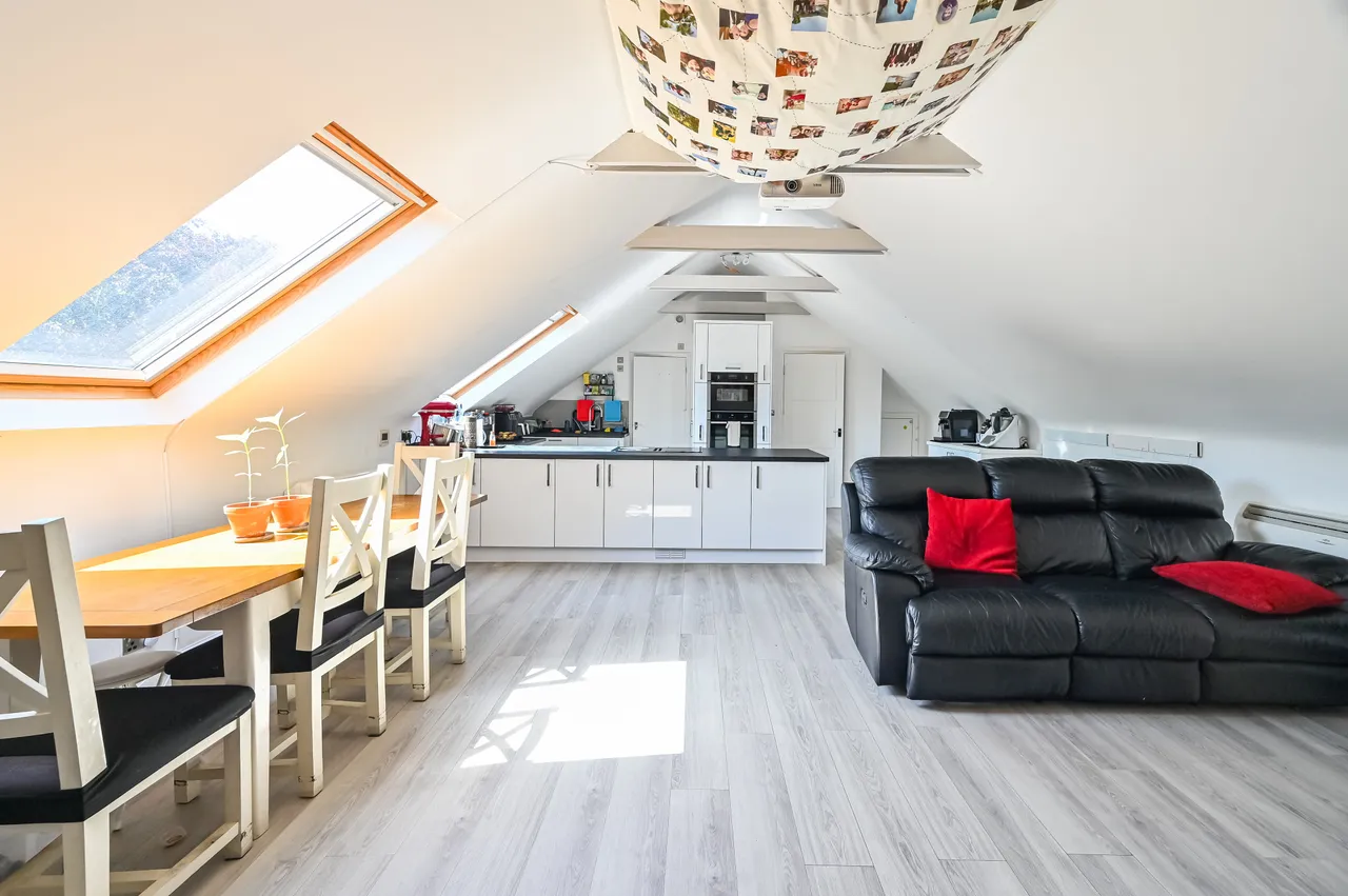 Flat 3a, 28 Shepherds Hill, London, photo 12