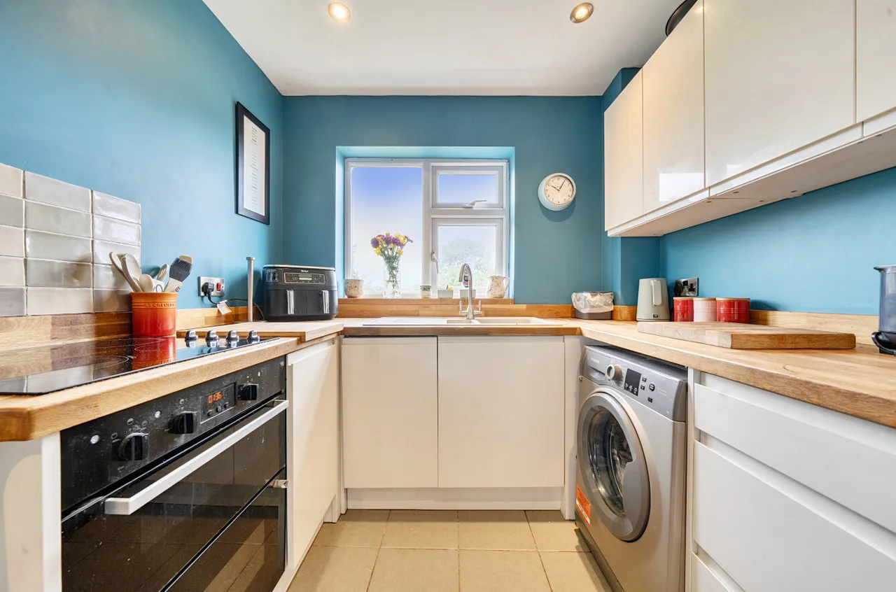St. Michaels Crescent, Forden, photo 6