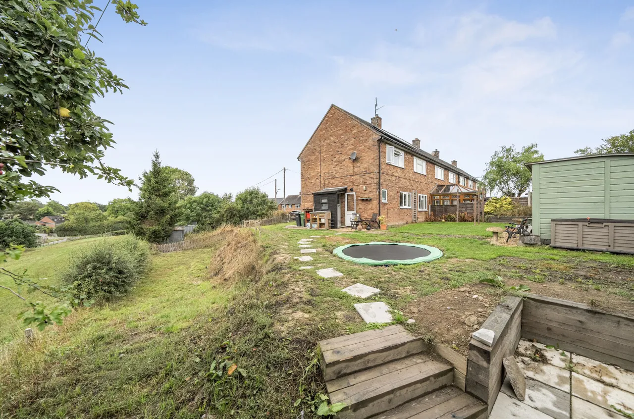 St. Michaels Crescent, Forden, photo 17