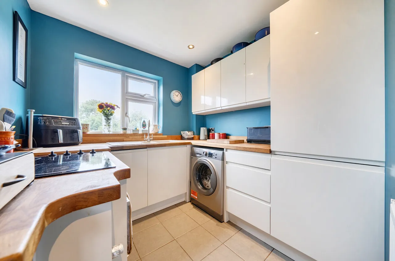 St. Michaels Crescent, Forden, photo 5