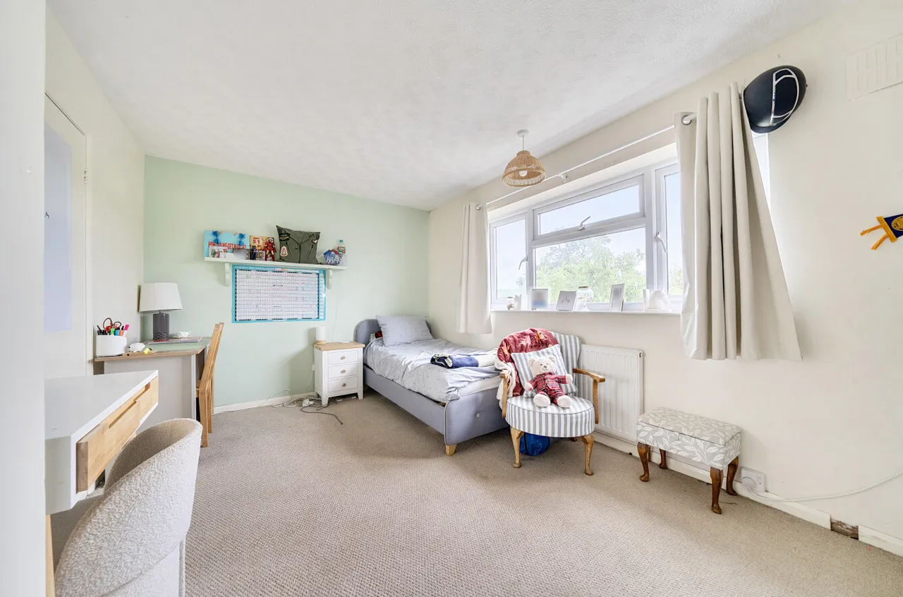 St. Michaels Crescent, Forden, photo 8