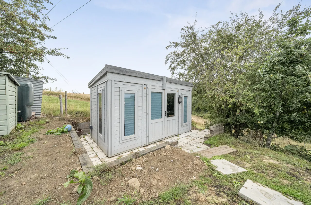 St. Michaels Crescent, Forden, photo 16