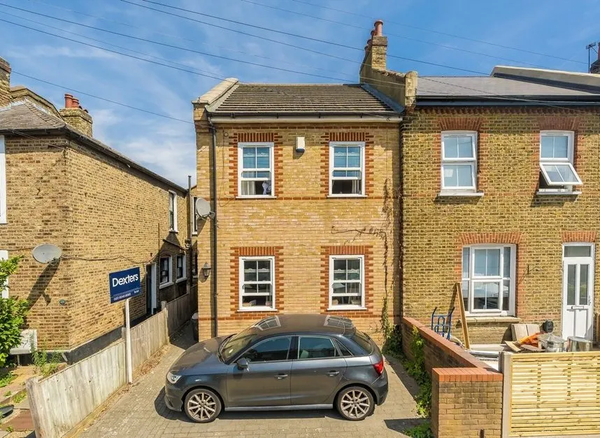 3 bed house to rent — Carlwell Street, Tooting, SW17