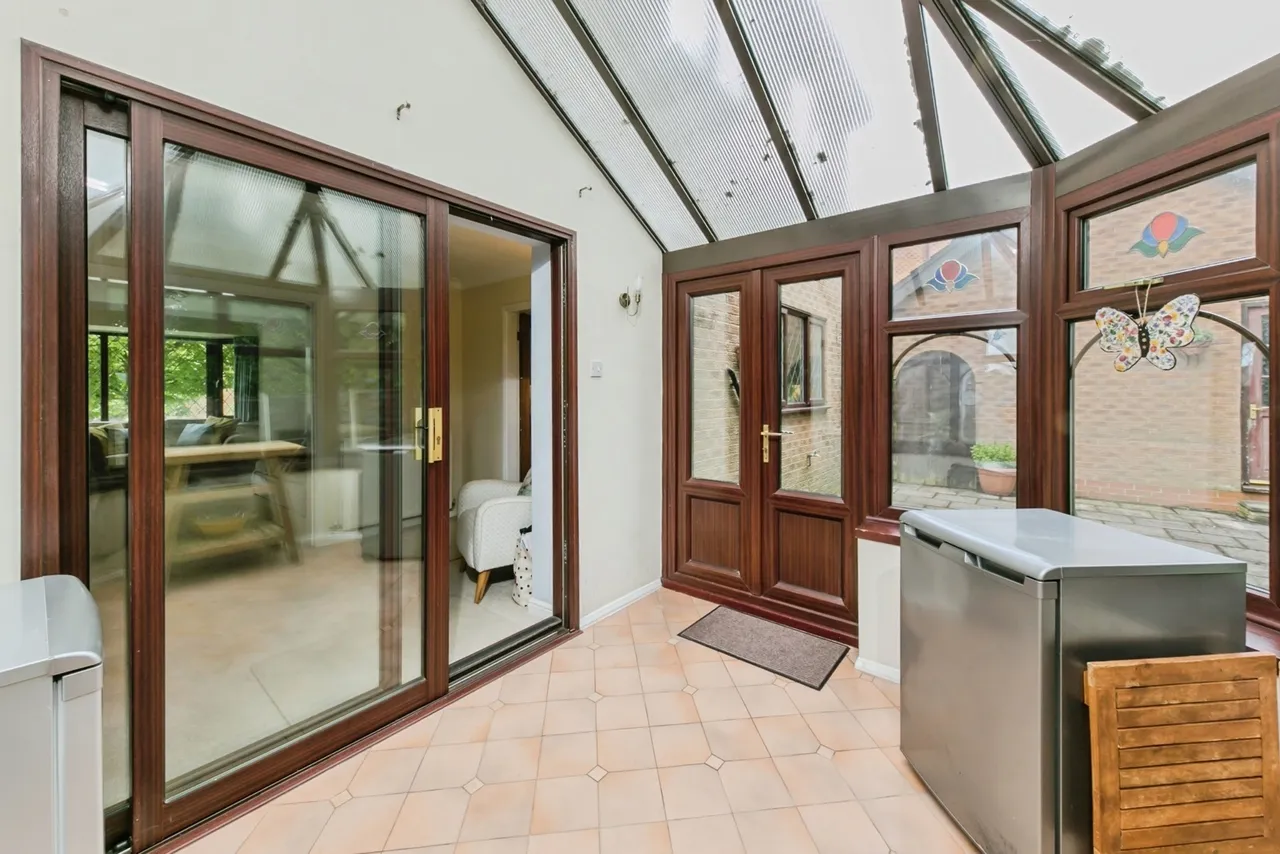 Cheveley Close, MACCLESFIELD, Cheshire, SK10, photo 7