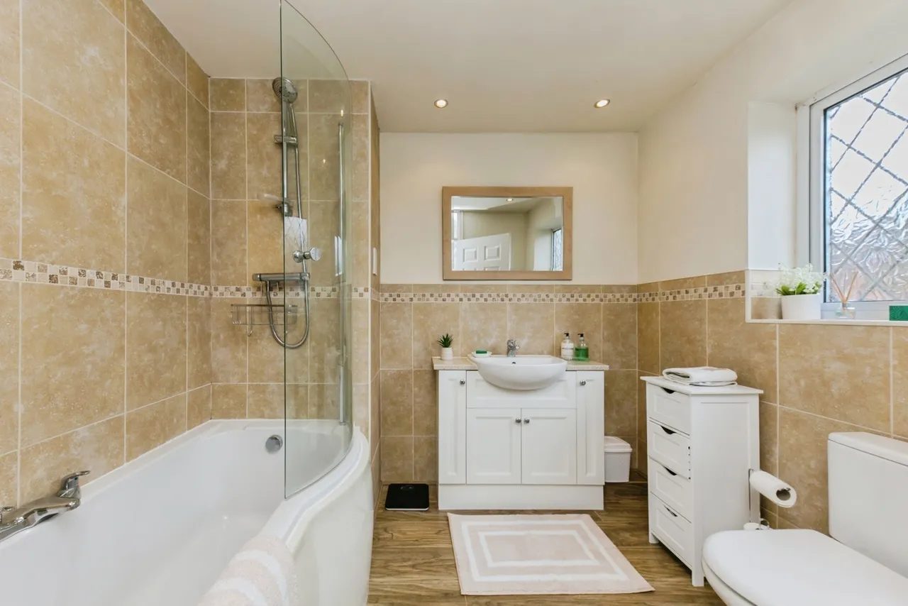 Cheveley Close, MACCLESFIELD, Cheshire, SK10, photo 11