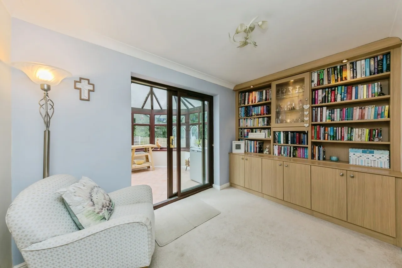 Cheveley Close, MACCLESFIELD, Cheshire, SK10, photo 5