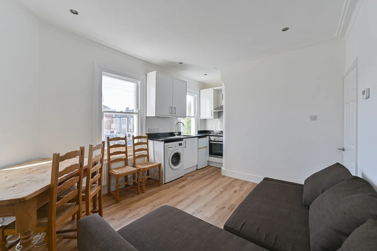 London, SW17, photo 17