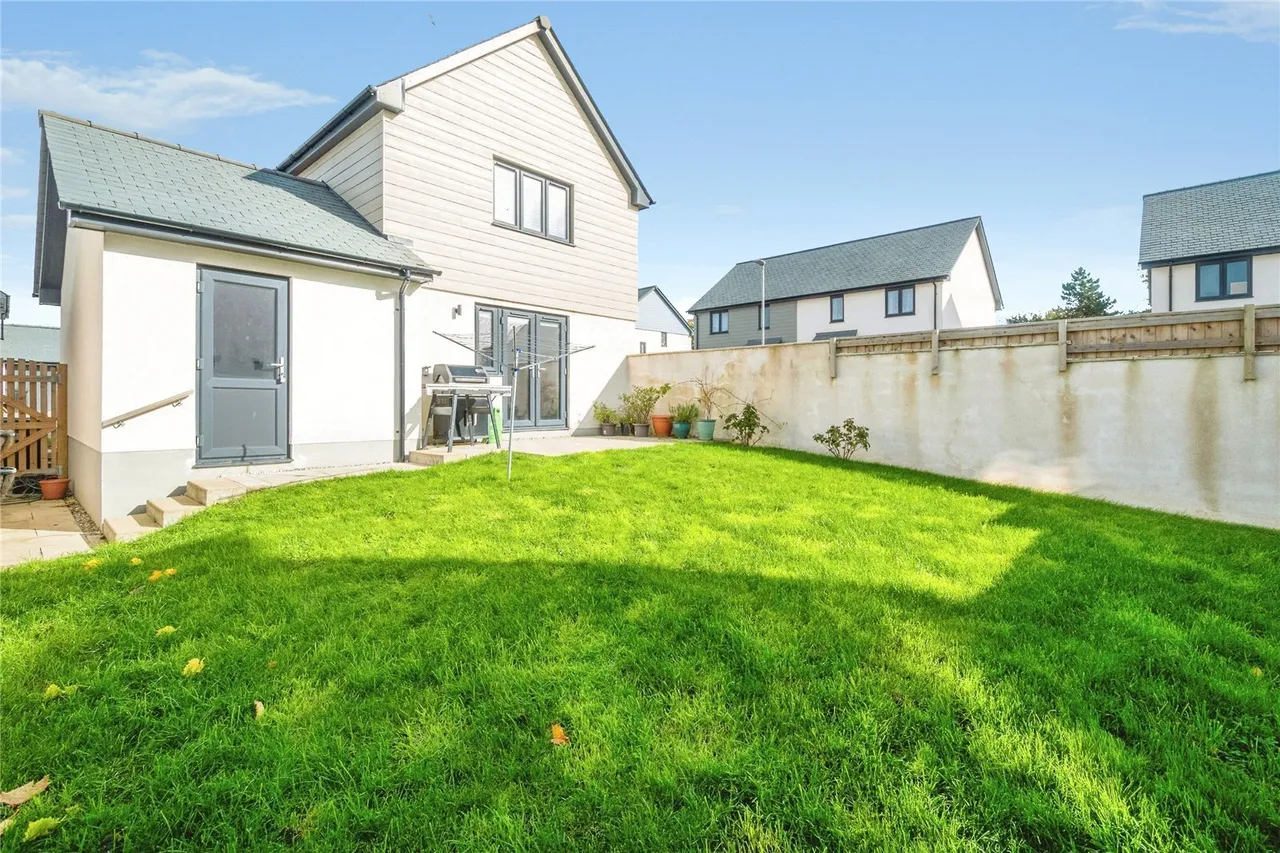 Oakwood Drive, Bodmin, PL31, photo 17