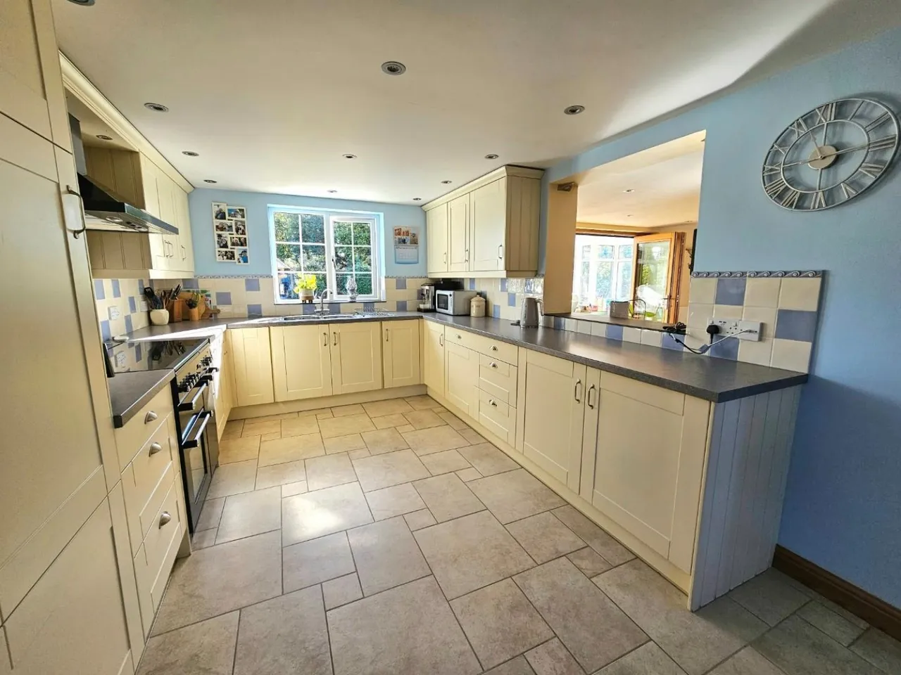 Middle Street, Eastington, GL10, photo 10