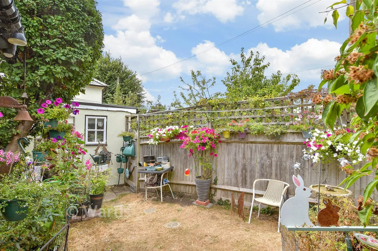 Oare Road, Faversham, ME13, photo 14