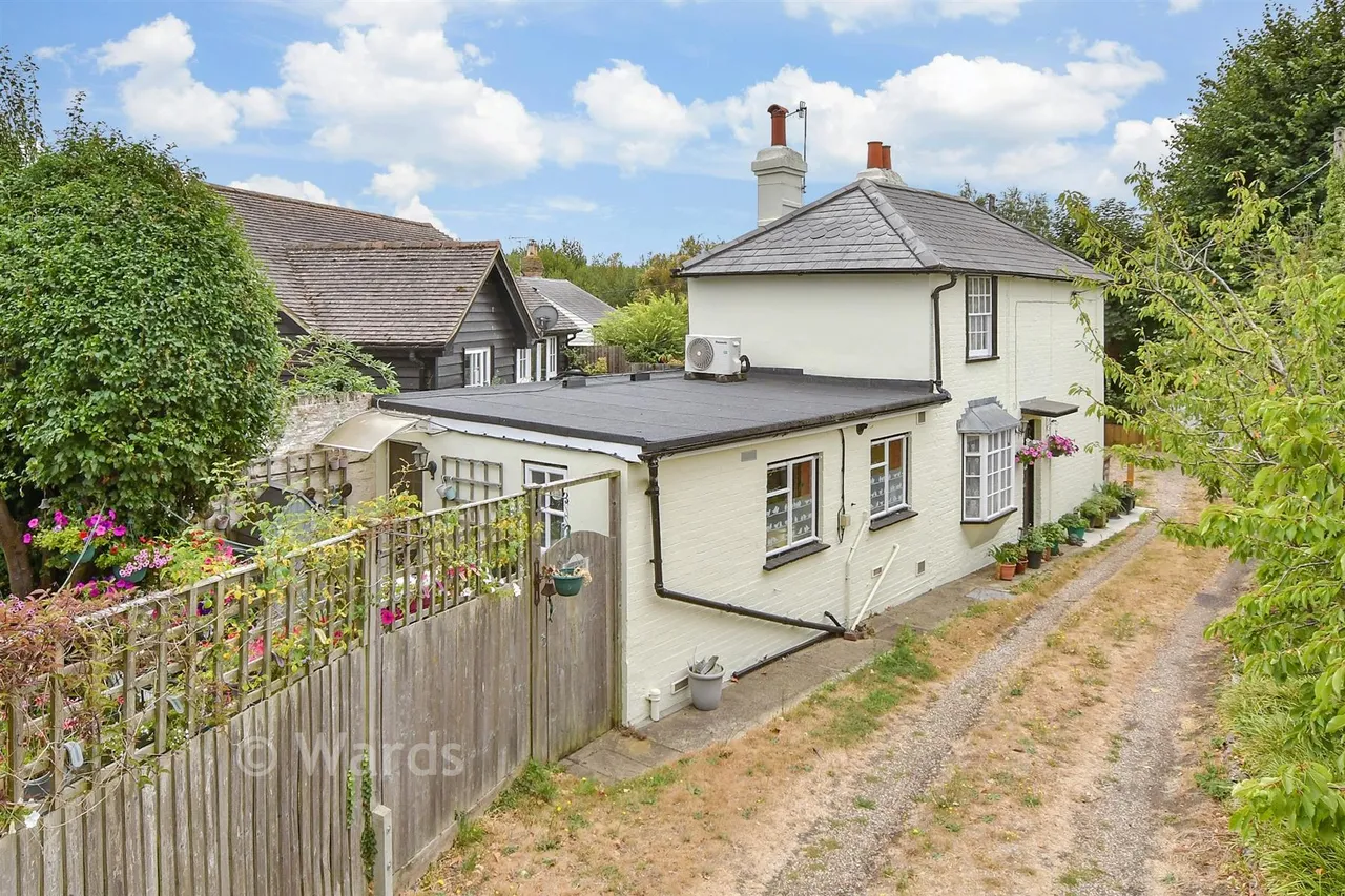 Oare Road, Faversham, ME13, photo 2
