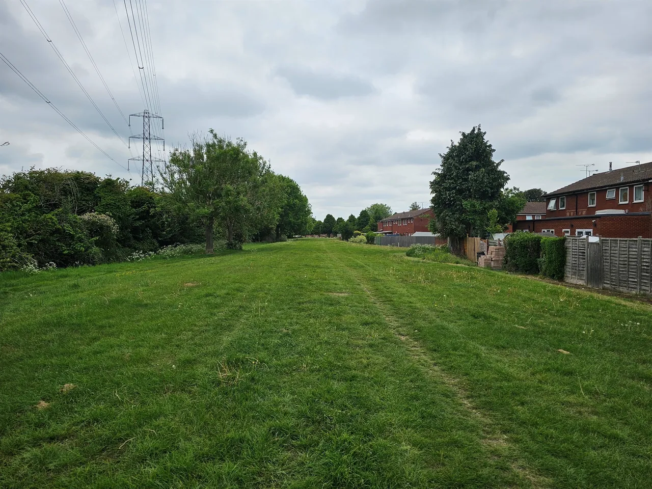 Frome Close, Aylesbury, HP21, photo 13