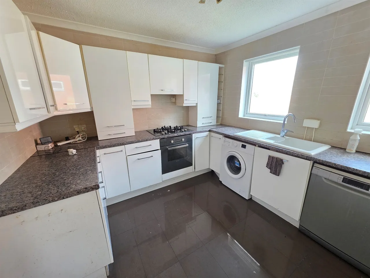 Frome Close, Aylesbury, HP21, photo 2