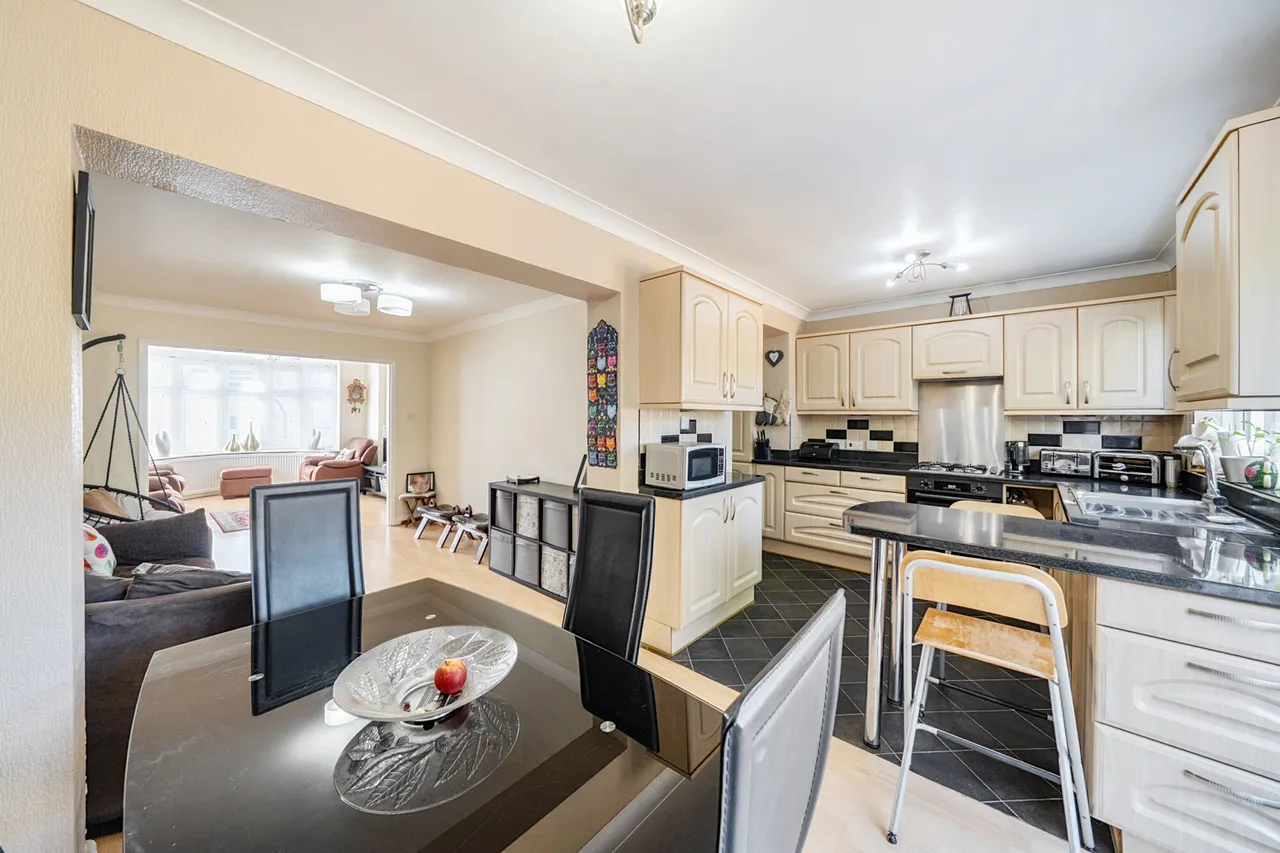 Norwich Road, Northwood, HA6, photo 13