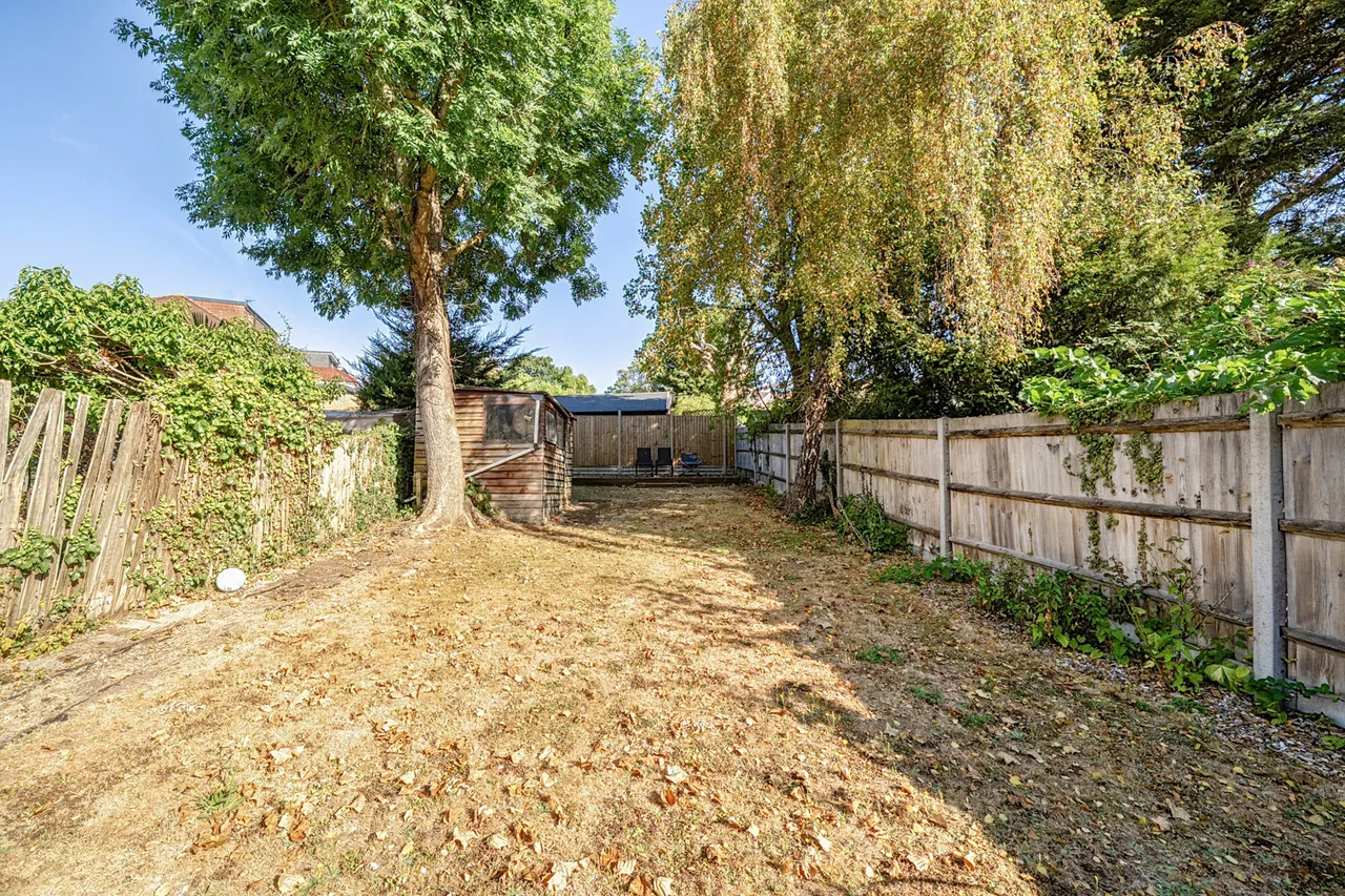 Norwich Road, Northwood, HA6, photo 8