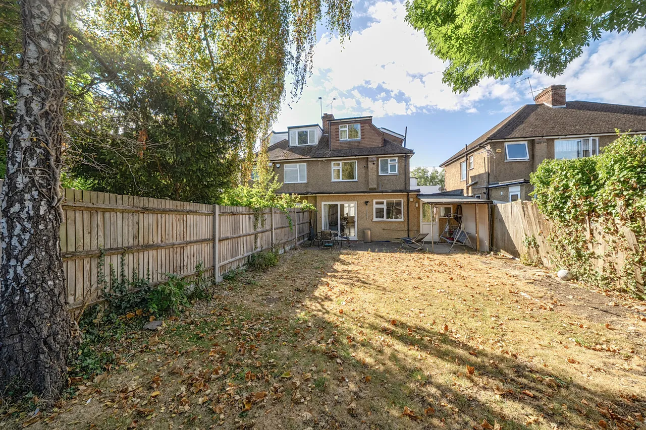 Norwich Road, Northwood, HA6, photo 9