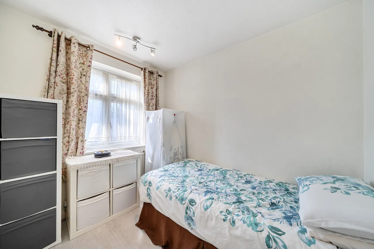 Norwich Road, Northwood, HA6, photo 15