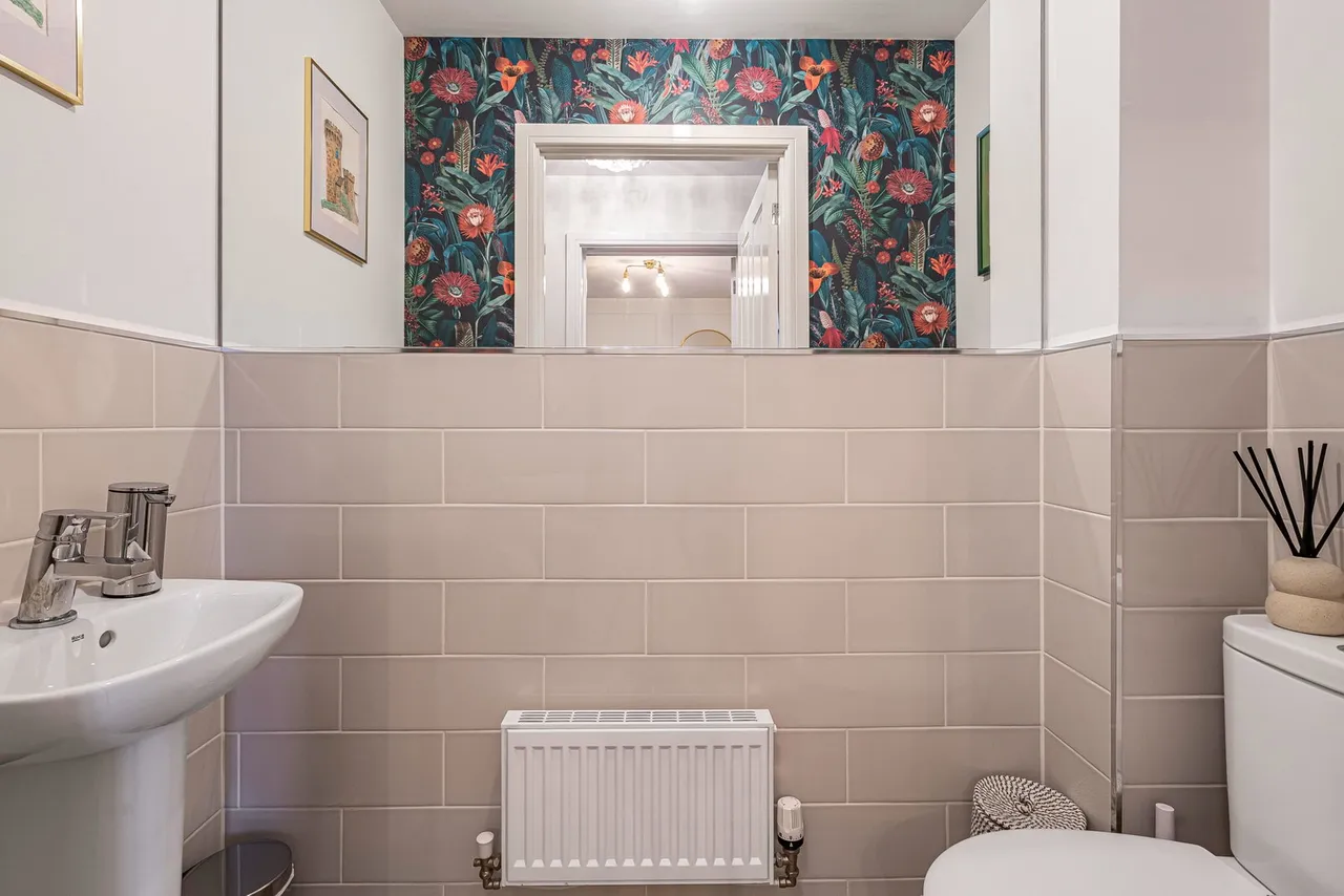 Squirrel Close, Brackley, NN13, photo 11