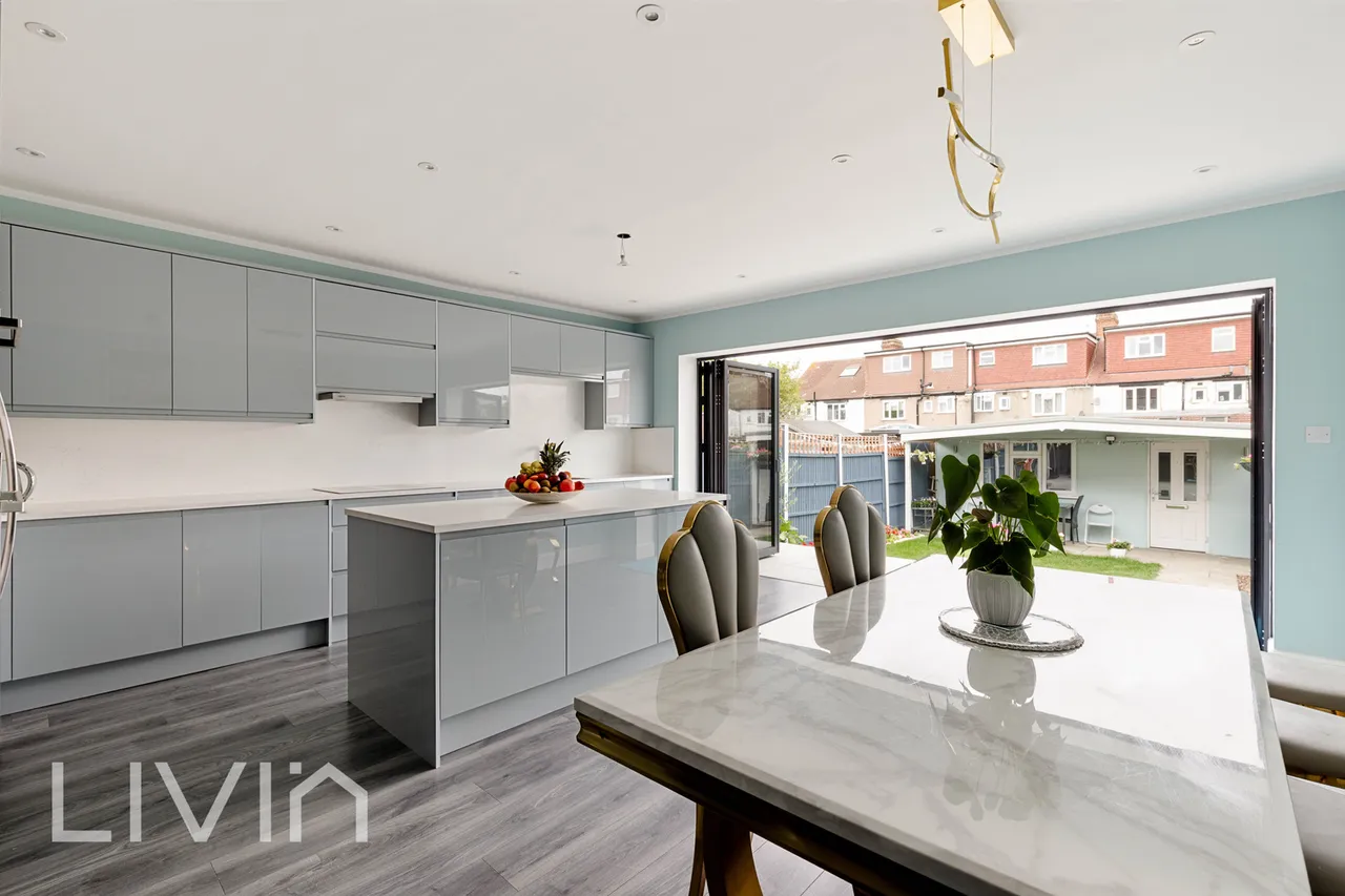 5 bed house for sale, Darcy Road, London, SW16