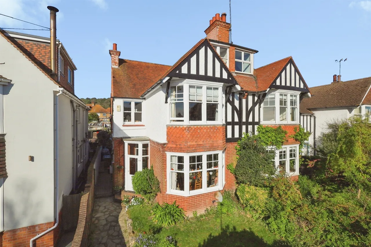 6 bed house for sale — Victoria Drive, Eastbourne