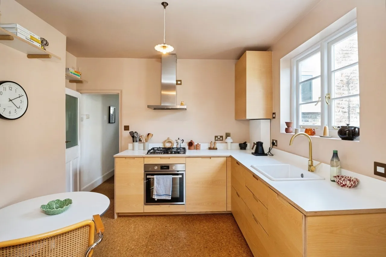 Albert Road, London, E10, photo 9