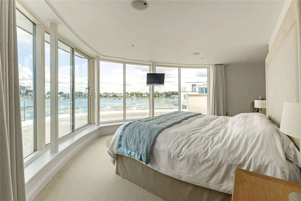 Salterns Way, Poole, BH14, photo 11