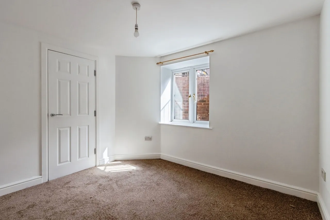 Flat 2 Grove Road, Wakefield, West Yorkshire, WF1, photo 7